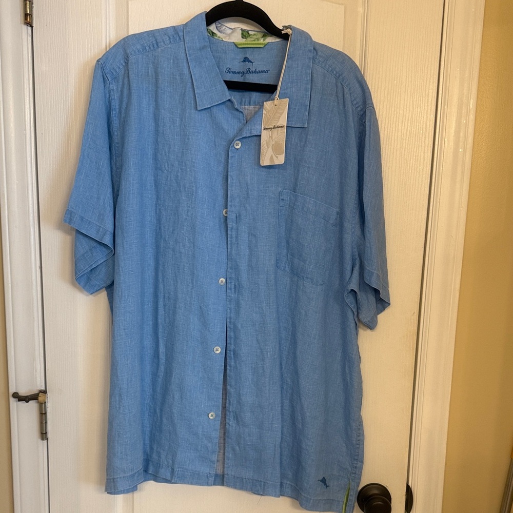 Tommy Bahama Men's Light Blue Casual Shirt